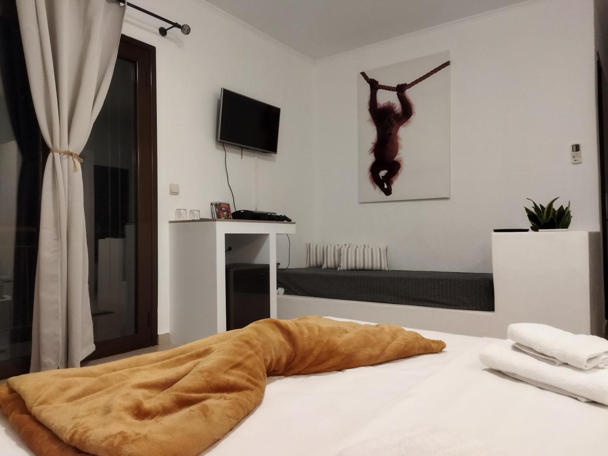 Hotel Oasi Káto Loutrákion Habitación foto